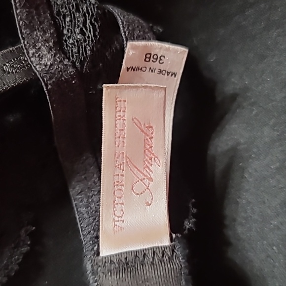 Victoria's Secret Angels black bra 36b - Picture 3 of 3